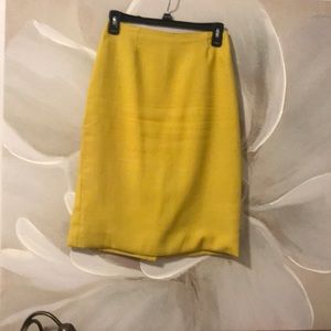 Yellow pencil skirt